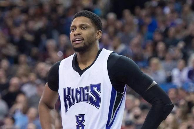 两队用行动 两队用行动