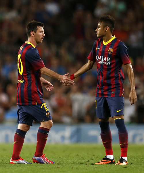 还是场下 还是场下